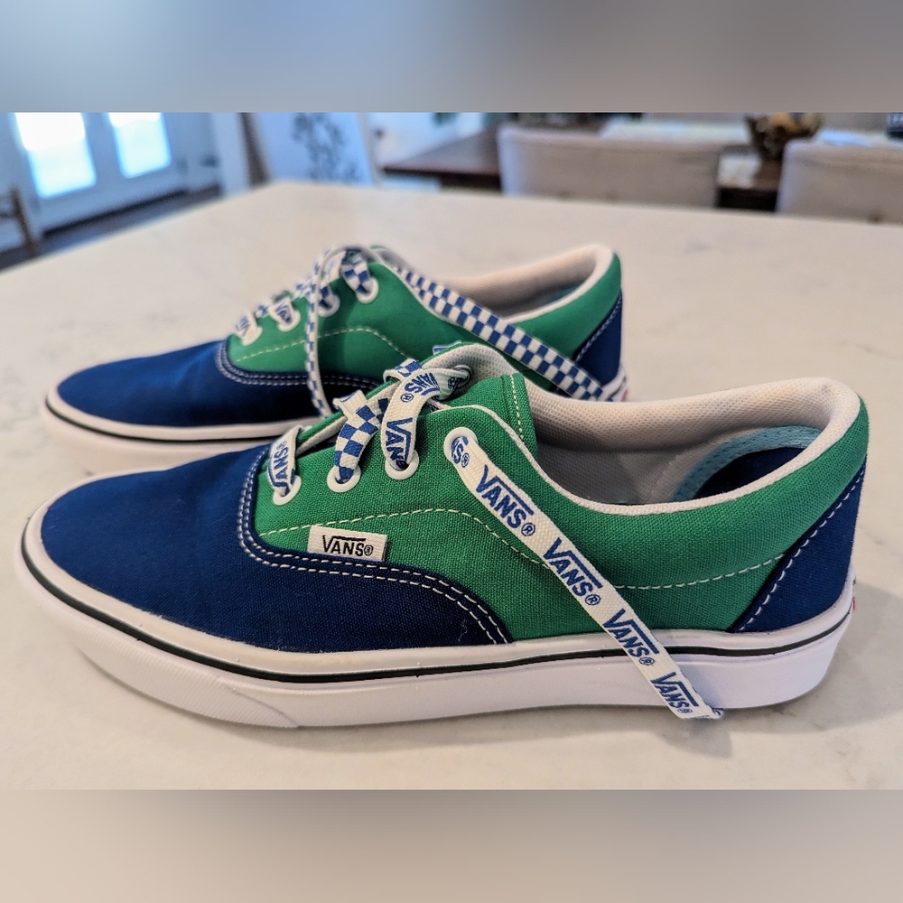 NEW Vans Sz Women's 7, Men's 5.5